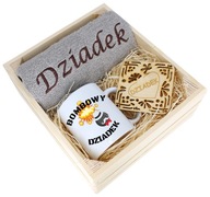 SKVELÝ DARČEK PRE DEDKA UTERÁK + KRABIČKA NA HRNKY SKVELÝ DARČEK PRE DEDKA UTERÁK + KRABIČKA NA HRNKY