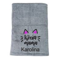 Darček pre mačaciu mamičku, rýchloschnúci uterák s výšivkou, 70x140 cm, MENO Darček pre mačaciu mamičku, rýchloschnúci uterák s výšivkou, 70x140 cm, MENO