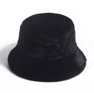 Čiapka čiapka bucket čiapka teplá plyšová čierna