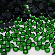 Tmavo zelené kamienky 5 mm 1 000 ks Tmavo zelené kamienky 5 mm 1 000 ks