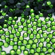 Cyrucum termodgees zelené kryštály 6 mm 1 000 pcs Cyrucum termodgees zelené kryštály 6 mm 1 000 pcs