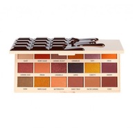 Paletka očných tieňov Makeup Revolution Carmel Nudes Paletka očných tieňov Makeup Revolution Carmel Nudes