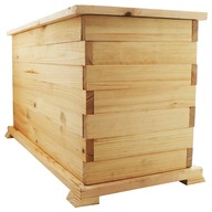 Bezfarebný, surový drevený kvetináč Bezfarebný, surový drevený kvetináč