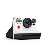 Čiernobiely instantný fotoaparát Polaroid NOW