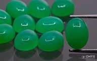 Chryzopras A kabošon ovál 8x6 mm Chryzopras A kabošon ovál 8x6 mm