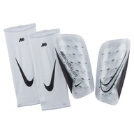 Chrániče holení Nike Mercurial Lite DN3611 100 biele M Chrániče holení Nike Mercurial Lite DN3611 100 biele M