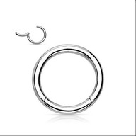 Titanové segmentové kruhové náušnice CLICKER strieborné 0,8/8 Titanové segmentové kruhové náušnice CLICKER strieborné 0,8/8