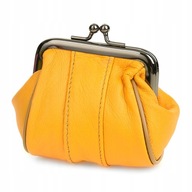 Malá, priestranná kožená kabelka pre ženy