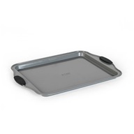 PLECH NA PEČENIE SO SILIKÓNOVÝMI RÚČKAMI 38CM RUSSELL HOBBS NEPRIPAĽOVACÍ PLECH NA PEČENIE SO SILIKÓNOVÝMI RÚČKAMI 38CM RUSSELL HOBBS NEPRIPAĽOVACÍ