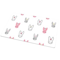 Pre vnútorné použitie, podložka na stôl Rabbits in Crowns Pre vnútorné použitie, podložka na stôl Rabbits in Crowns