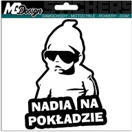 Nálepka NADIA V AUTE AUTO 18x14 farba Nálepka NADIA V AUTE AUTO 18x14 farba