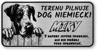 Plate si všimnite nemeckého psa s menom Plate si všimnite nemeckého psa s menom