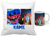 Súprava Vankúš + Hrnček + meno HUGGY WYGGY Poppy Súprava Vankúš + Hrnček + meno HUGGY WYGGY Poppy