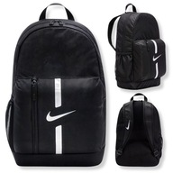 Školský batoh Nike Black Youth Urban OBJEM 22 l Školský batoh Nike Black Youth Urban OBJEM 22 l