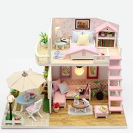 Dvojposchodový drevený model domčeka pre bábiky do postieľky