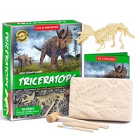 VYKOPÁVANIE TRICERATOPS DINOSAUR MLADÝ PALEONTOLOG VYKOPÁVANIE TRICERATOPS DINOSAUR MLADÝ PALEONTOLOG