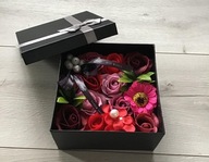 Kvetinová krabička Voňavá kytica mydlových ruží
