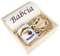 SKVELÝ DARČEK PRE BABIČKU UTERÁK + KRABIČKA NA HRNKY SKVELÝ DARČEK PRE BABIČKU UTERÁK + KRABIČKA NA HRNKY