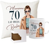 Hrnček + Vankúš darček k 70. narodeninám žena 70 YEAR OF BEING BOŽSKÉ meno Hrnček + Vankúš darček k 70. narodeninám žena 70 YEAR OF BEING BOŽSKÉ meno