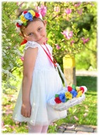Prútený košík pre dievča na Corpus Christi Prútený košík pre dievča na Corpus Christi