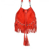 VERA PELLE boho semišová messenger taška s cvokmi a strapcami ČERVENÁ