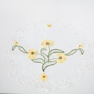 vyšívaný obrúsok, kruh 40 cm, biely s kvetmi