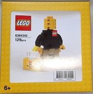 LEGO 6384342 PRACOVNÍK LEGO STORE VARŠAVA 2021