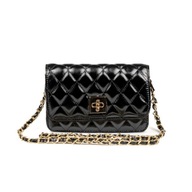 ČIERNA ELEGANTNÁ CROSSBODY PREŠÍVANÁ REŤAZ