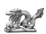Veľká betónová záhradná socha čínskeho draka