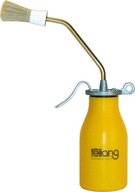 Olejnička s hrotom v tvare kefy z PE 300ml Reilang Olejnička s hrotom v tvare kefy z PE 300ml Reilang