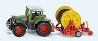 SIKU FAVORIT TRAKTOR S DAŽĎOVOU SPRCHOU 1677 SIKU FAVORIT TRAKTOR S DAŽĎOVOU SPRCHOU 1677