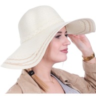 Veľký dámsky slamený klobúk so širokým okrajom