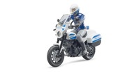Scrambler Ducati Motocykel s policajtom BRUDEROM