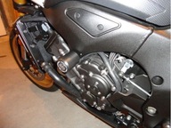 Womet-Tech závodné padacie podložky YAMAHA FZ8 RN25 2010+ Womet-Tech závodné padacie podložky YAMAHA FZ8 RN25 2010+