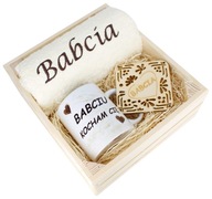 SKVELÝ DARČEK PRE BABIČKU UTERÁK + KRABIČKA NA HRNKY SKVELÝ DARČEK PRE BABIČKU UTERÁK + KRABIČKA NA HRNKY