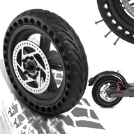 Zadné kolesá sú kolesové pneumatiky s kotúčovými brzdami