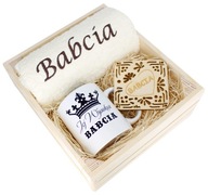 SKVELÝ DARČEK PRE BABIČKU UTERÁK + KRABIČKA NA HRNKY SKVELÝ DARČEK PRE BABIČKU UTERÁK + KRABIČKA NA HRNKY